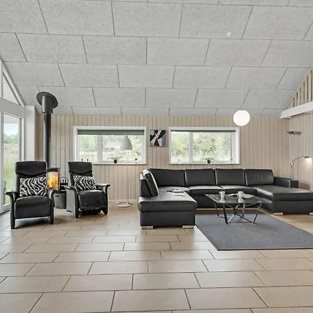 Gorgeous Home In Tranekaer With Sauna * Tranekær