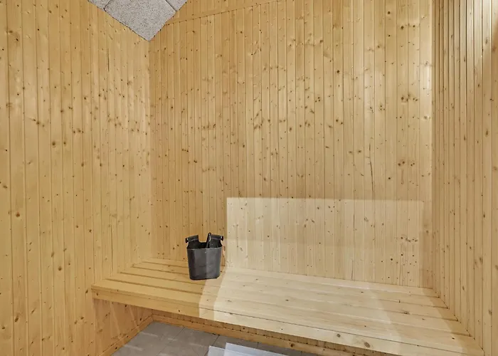 59 With Hot Tub Dom wakacyjny Tranekær